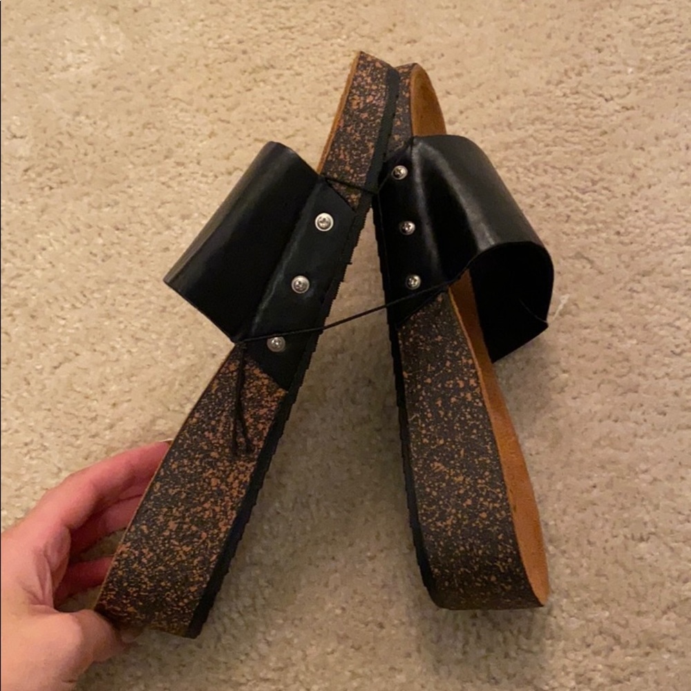 Sandals - Picture 4 of 4